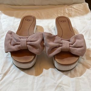UGG Joan pink suede platform slide size 6 1/2 gently worn, excellent condition